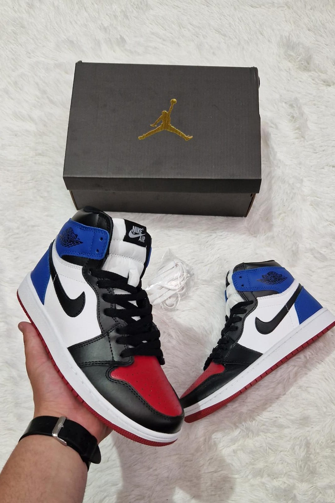 AJ1 Top 3