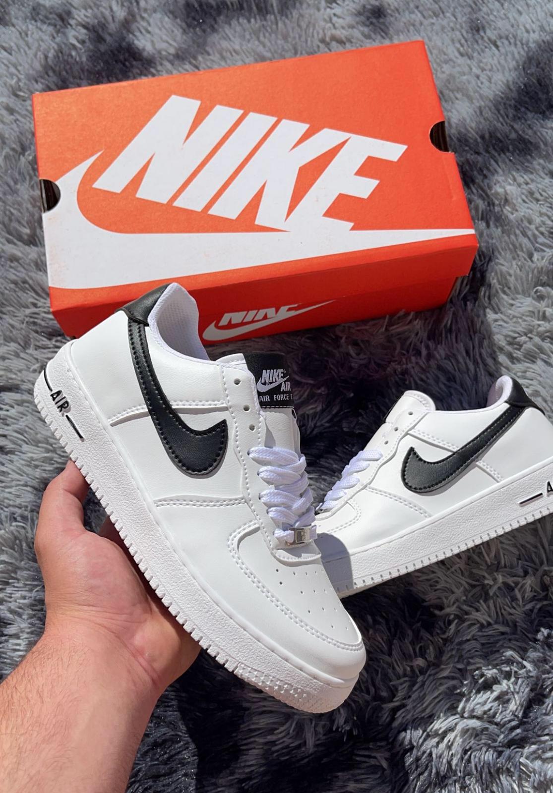 AF1 White&Black