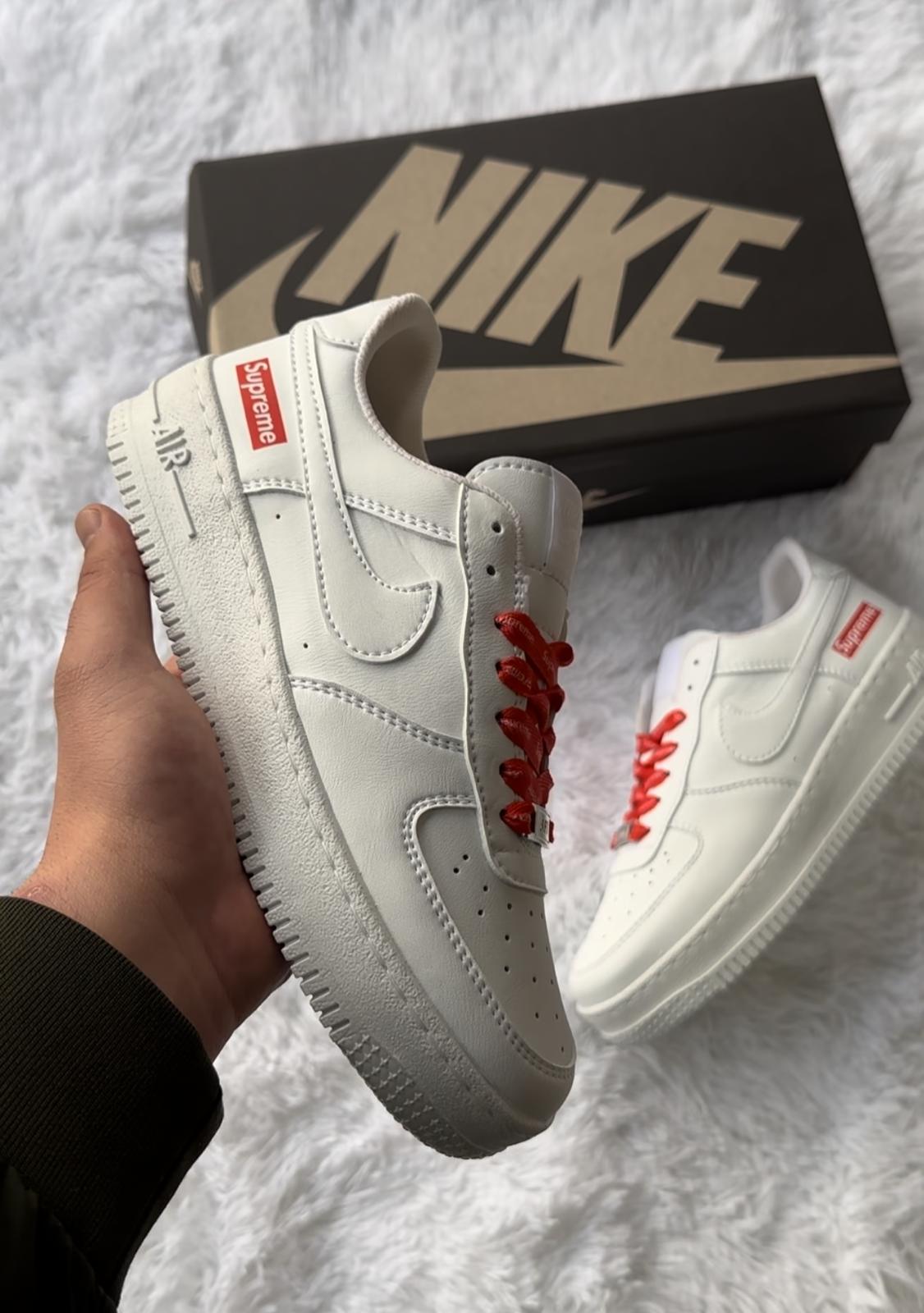 AF1 Supreme White